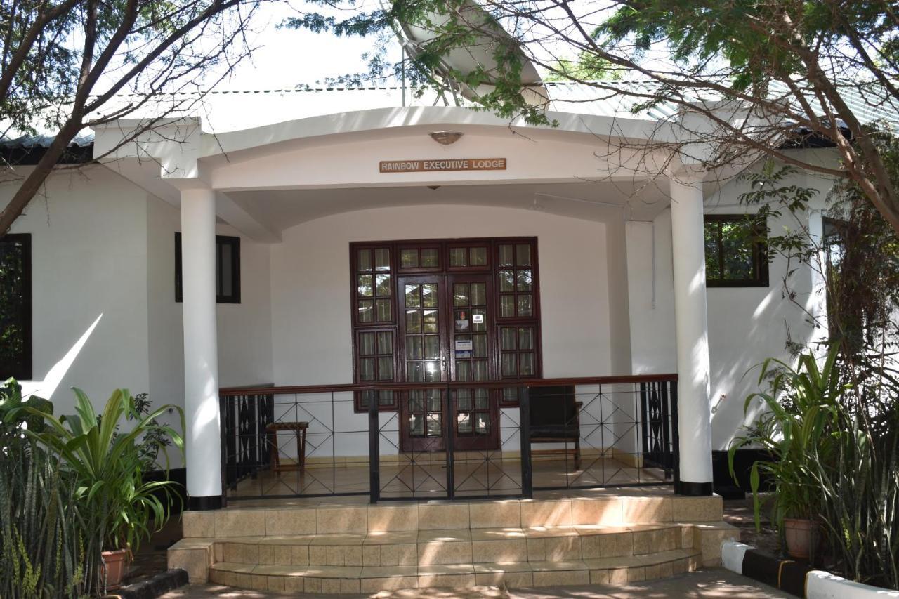 Rainbow Executive Lodge Boma la Ngombe Eksteriør billede