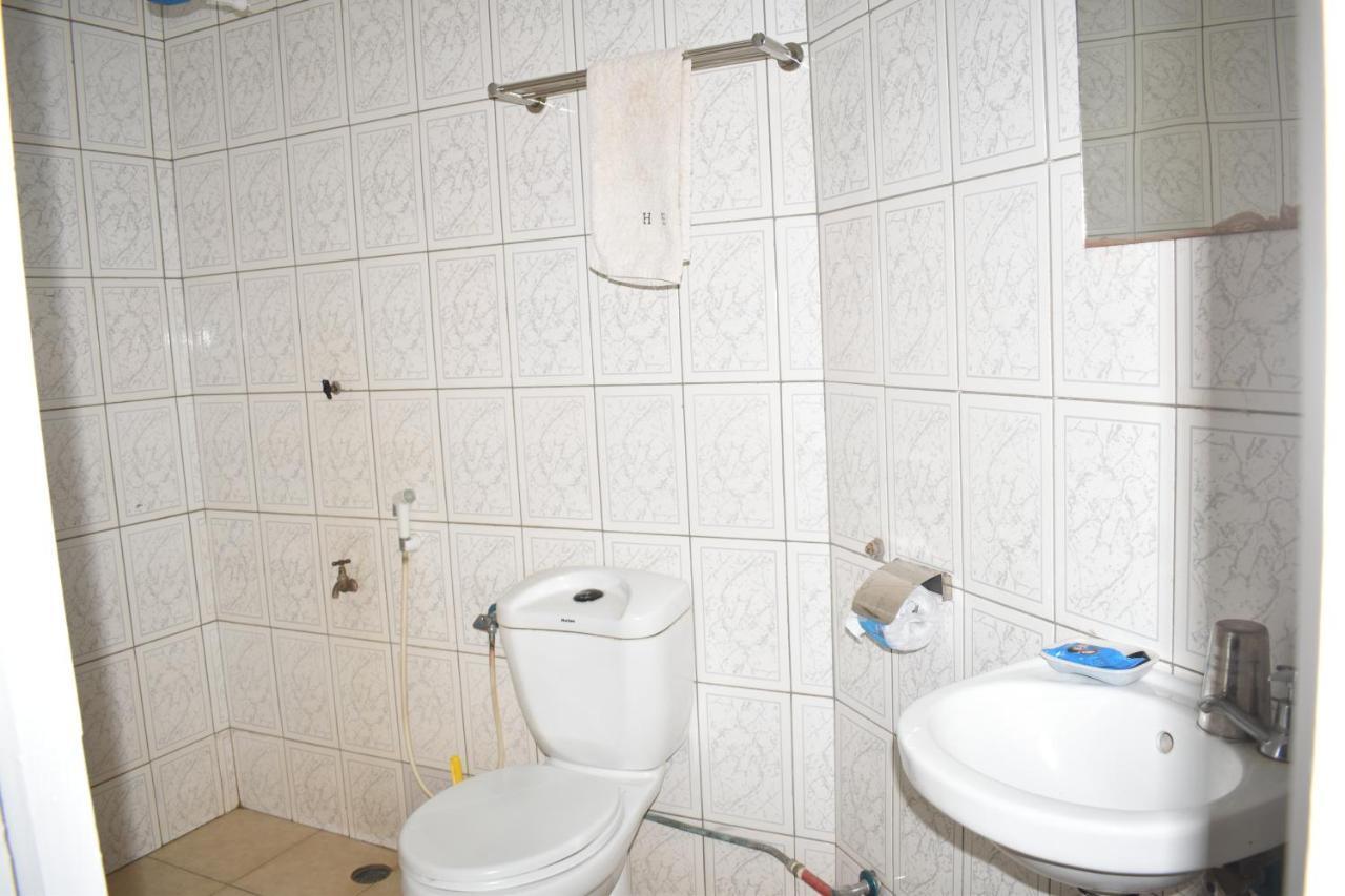 Rainbow Executive Lodge Boma la Ngombe Eksteriør billede