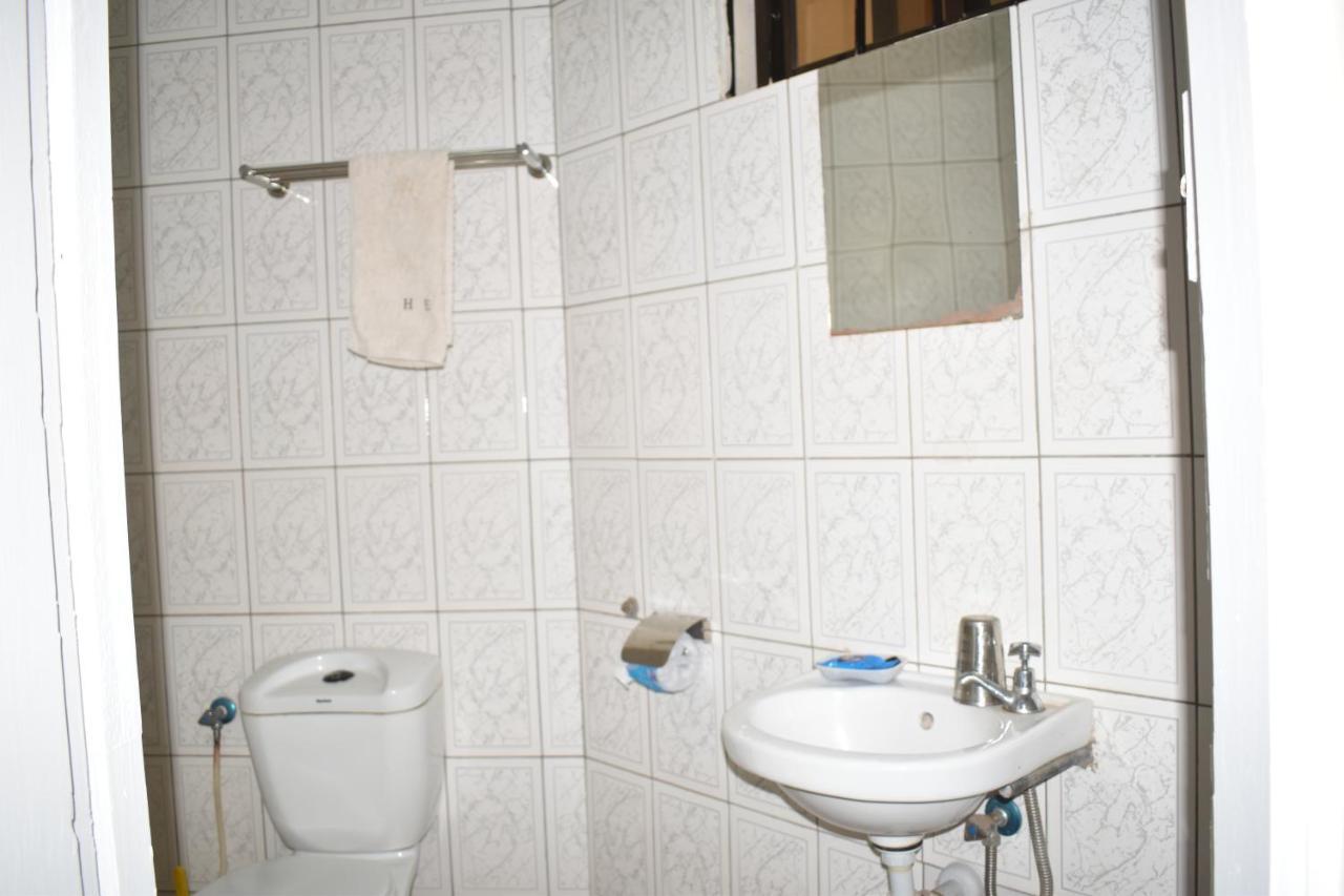 Rainbow Executive Lodge Boma la Ngombe Eksteriør billede