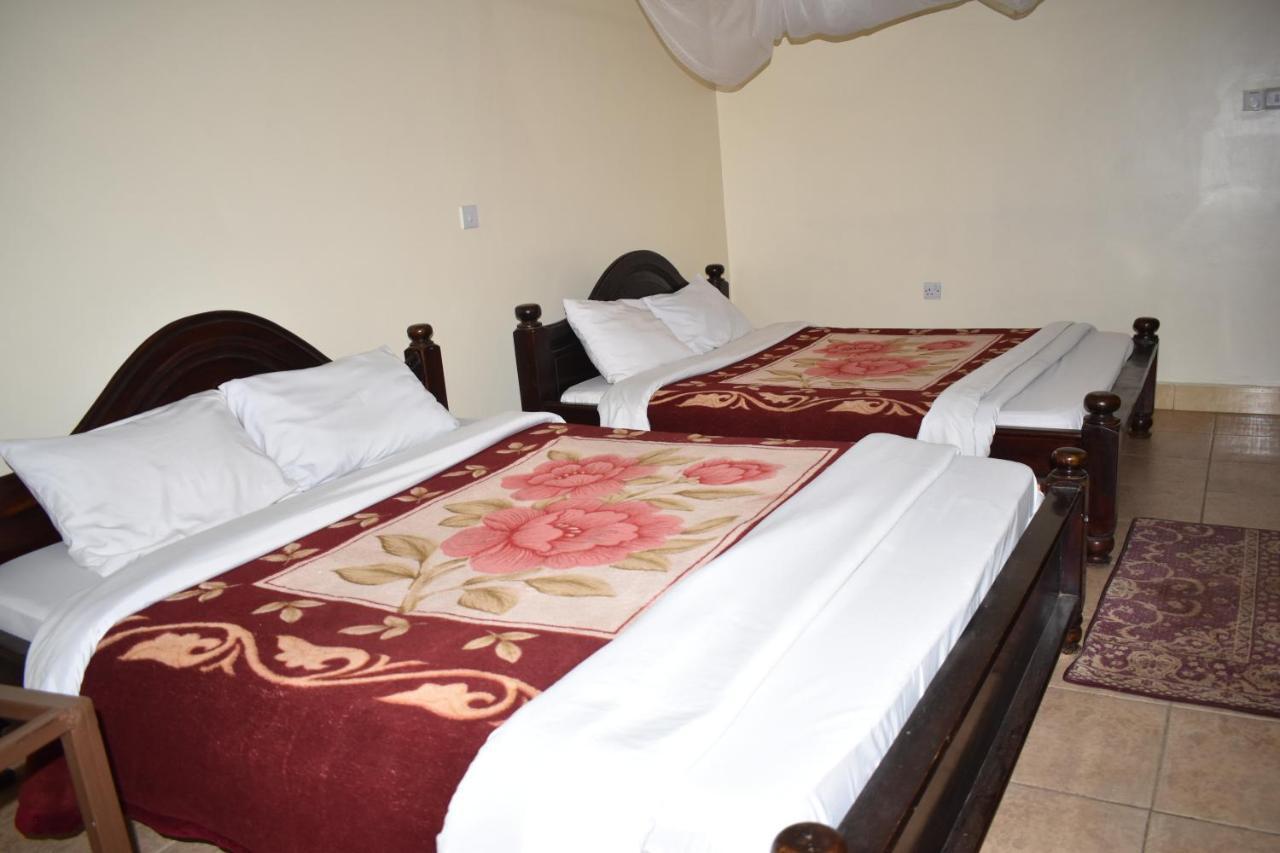 Rainbow Executive Lodge Boma la Ngombe Eksteriør billede