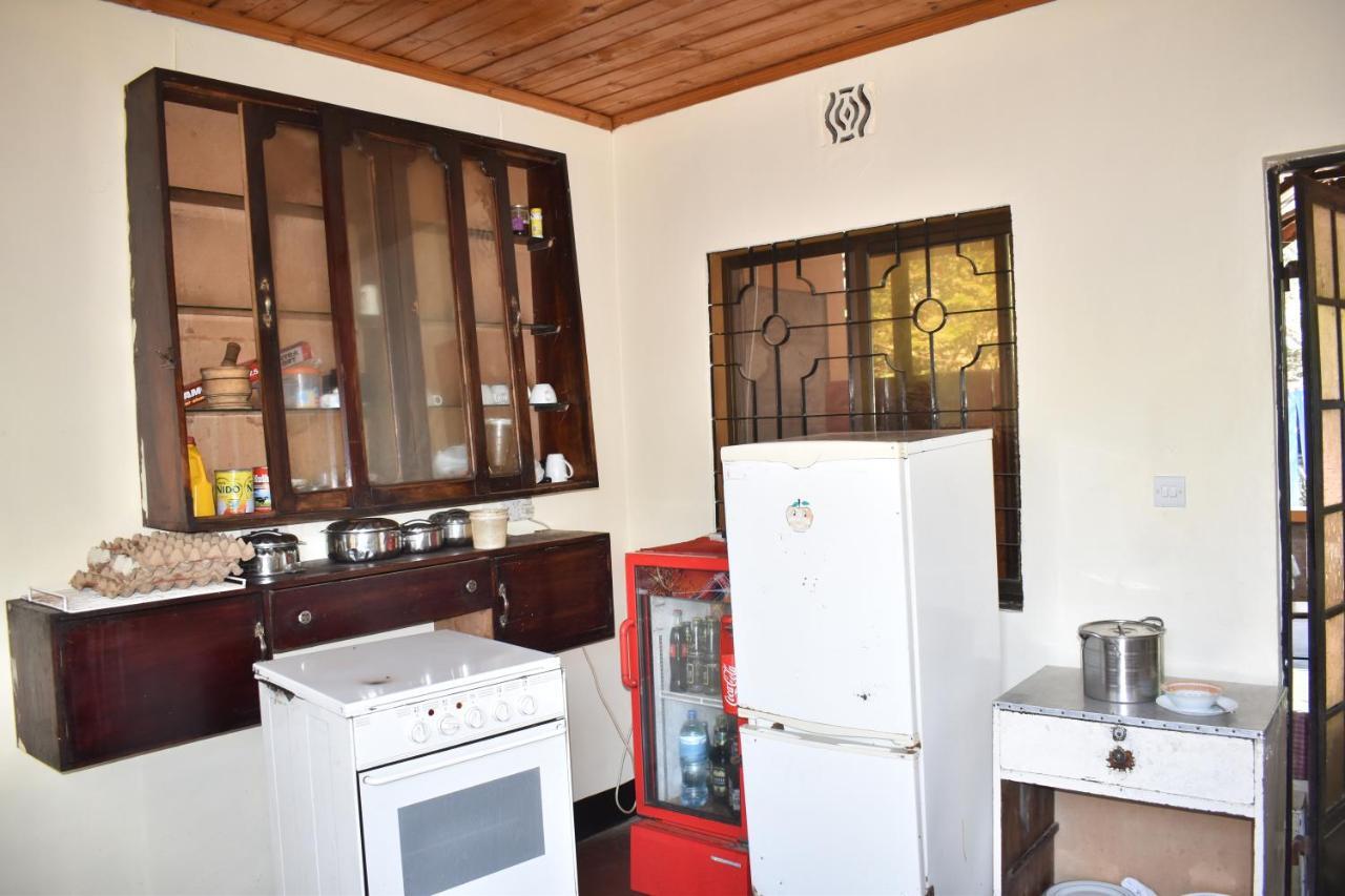 Rainbow Executive Lodge Boma la Ngombe Eksteriør billede