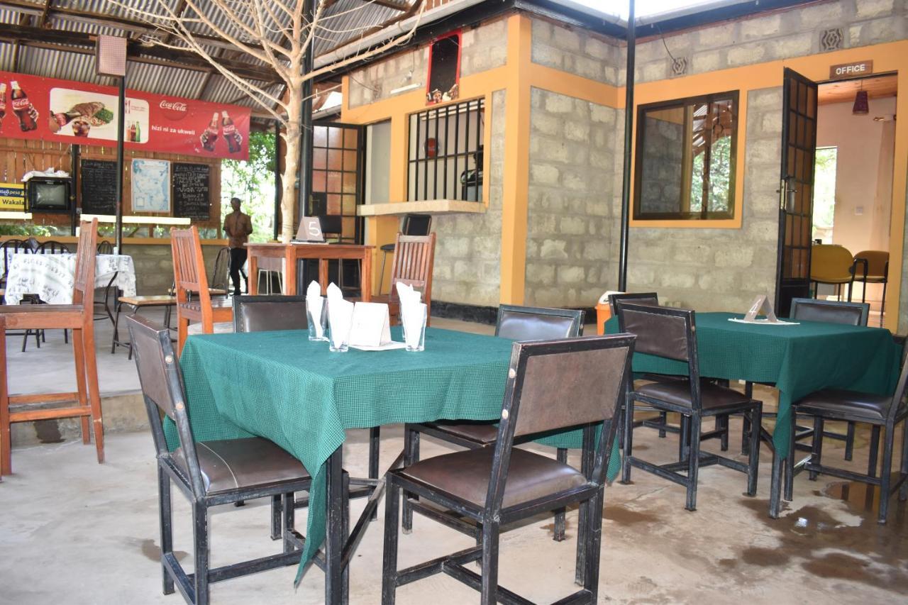 Rainbow Executive Lodge Boma la Ngombe Eksteriør billede