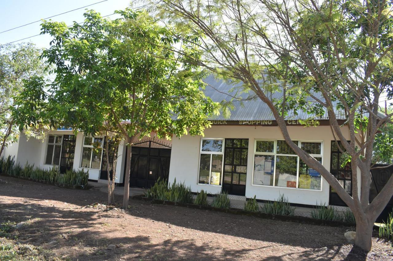 Rainbow Executive Lodge Boma la Ngombe Eksteriør billede